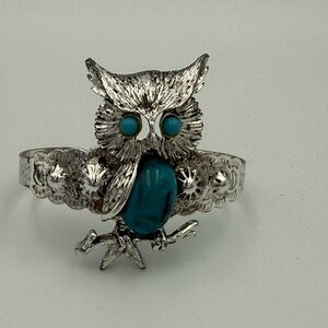 Vintage 1970's Silver Tone 2.25" Wide Blue Jelly Belly OWL Cuff Bracelet